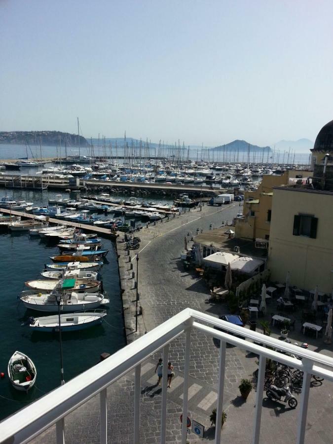 Casa Geltrude Al Porto Procida Exterior foto