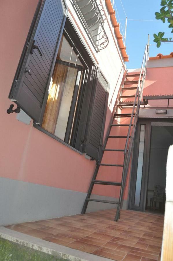 Casa Geltrude Al Porto Procida Exterior foto